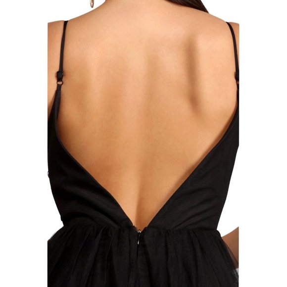 Blondie Nites Navy Gold Embroidered V-Neck V-Back Formal Dress Ball Gown Size 9 - Picture 12 of 16